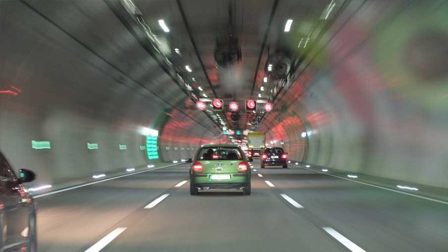 regles-a-suivre-conduire-tunnel