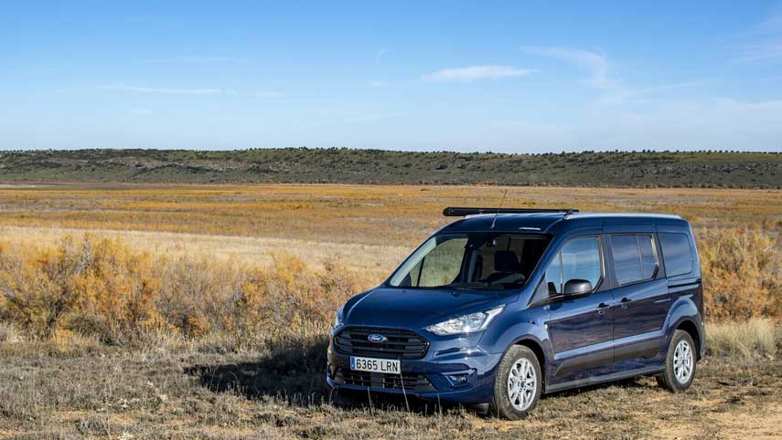 ford-tourneo-connect-camping