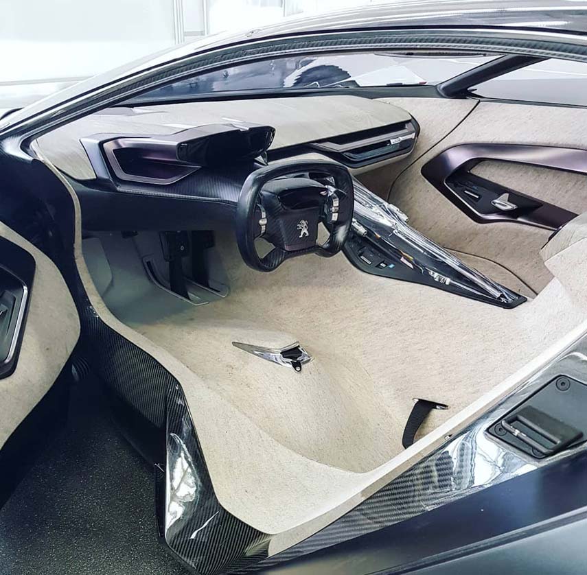 interieur-peugeot-onyx-concept-car
